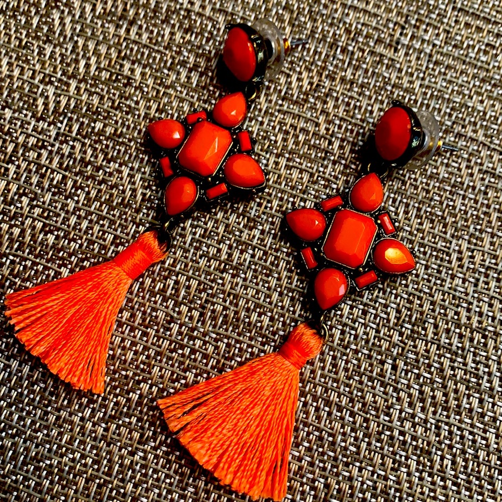 Gently used, TARGET ~ Gorgeous Orange Earrings 🧡